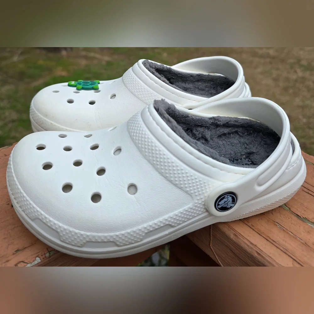 Sz 1 Big Kids CROCS CLASSIC WHITE LINED Clogs